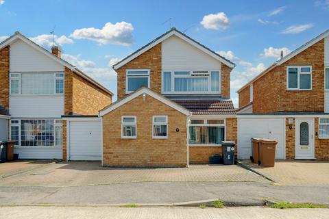 6 Barrington Close, Chelmsford, CM2 7AX