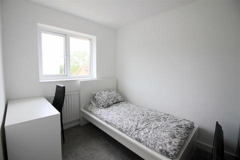 2 bedroom flat for sale, Bray Close, Borehamwood