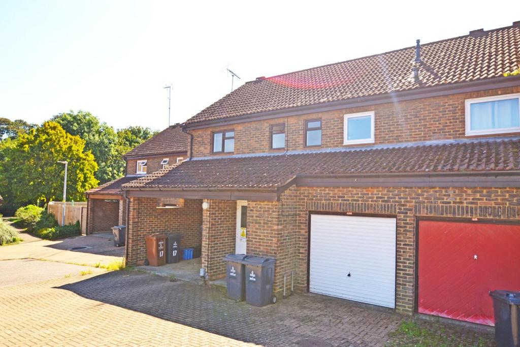 Lapwing Rise, Stevenage 1 bed flat for sale £151,000