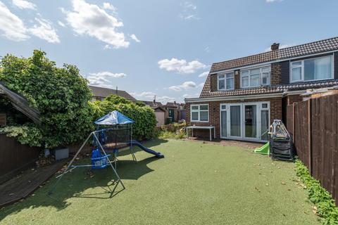 2 Beult Road, Dartford, DA1 4PH