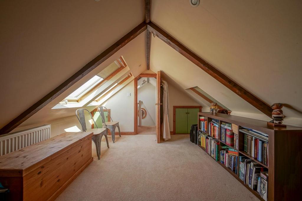 16 Loft Rainbow Cottage-4.jpg