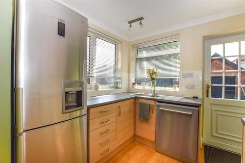 14 Buttfield Road, Hessle, HU13 0AS