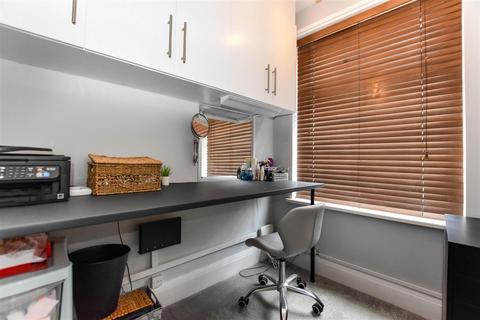 14 Buttfield Road, Hessle, HU13 0AS