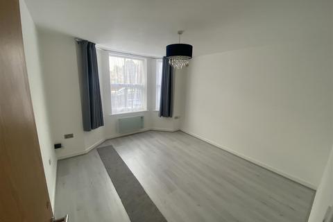 2 bedroom flat for sale, 476 Holdenhurst Road, Bournemouth