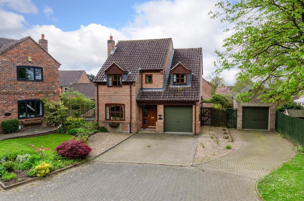 Tower Croft, Easingwold 3 bed detached house for sale £399,995