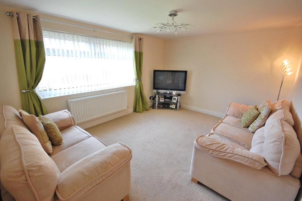 Dartmouth Avenue, Low Fell, NE9 2 bed apartment for sale £80,000