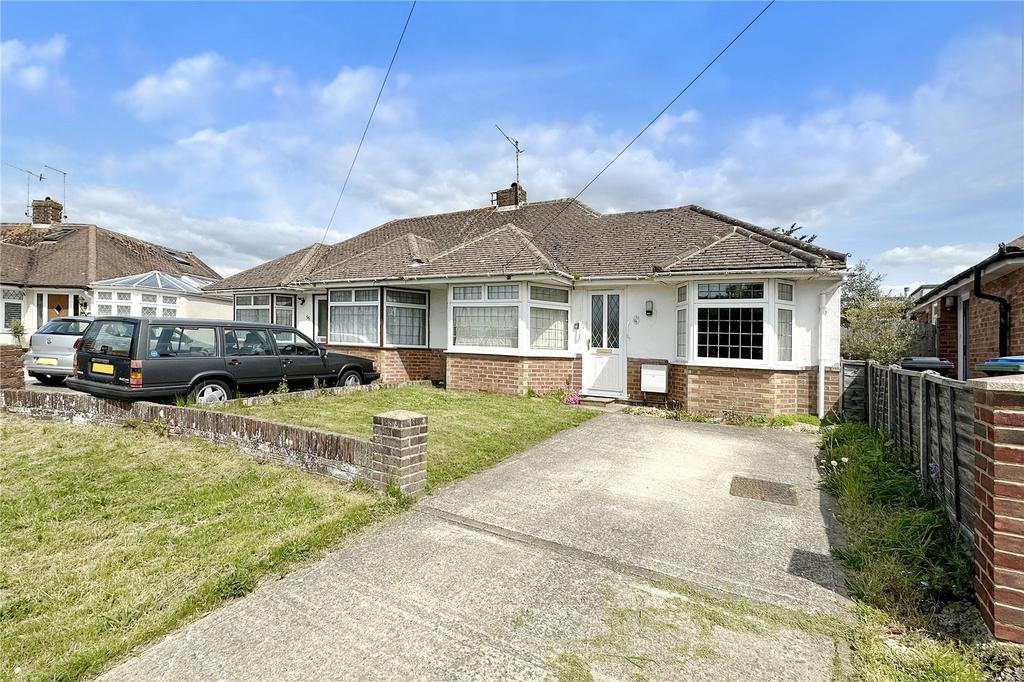 Chaucer Avenue, Rustington, Littlehampton, West Sussex 2 bed bungalow