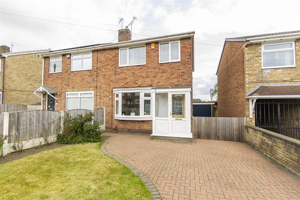 Dunston Lane, Dunston, Chesterfield 3 bed semidetached house £215,000