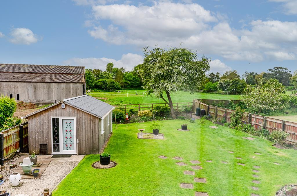 Northside Road, Hollym 5 bed detached bungalow for sale £300,000