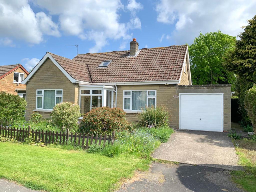 Middleton Road, Pickering 3 bed detached bungalow £370,000