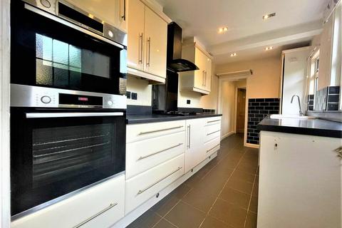 18 Riverside Road, Burnham-on-crouch, CM0 8JY