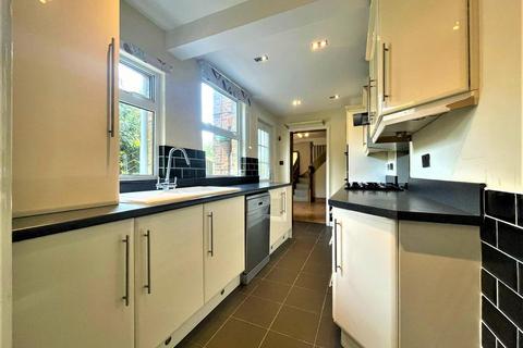 18 Riverside Road, Burnham-on-crouch, CM0 8JY