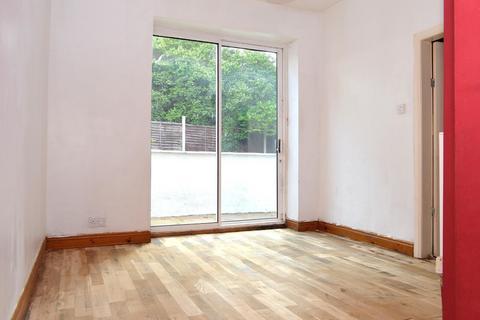 27 Green Lane, Oldham, OL8 3AY