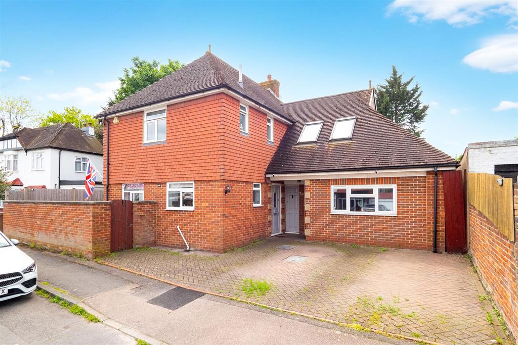 Cranleigh Gardens, Sutton 4 bed detached house for sale £800,000