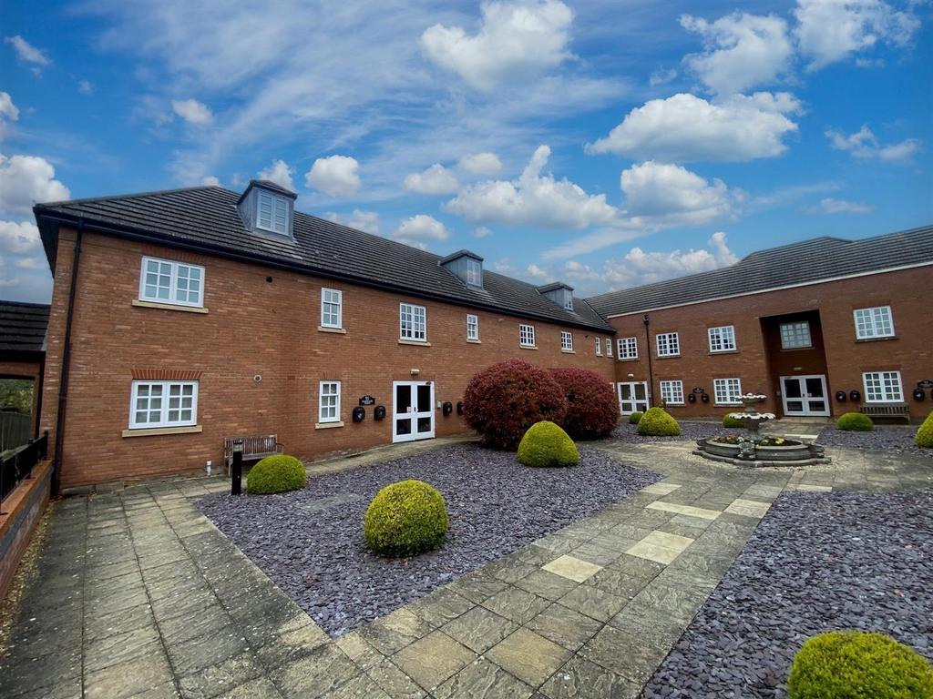 Reffield Close, Towcester 3 bed apartment for sale £289,995