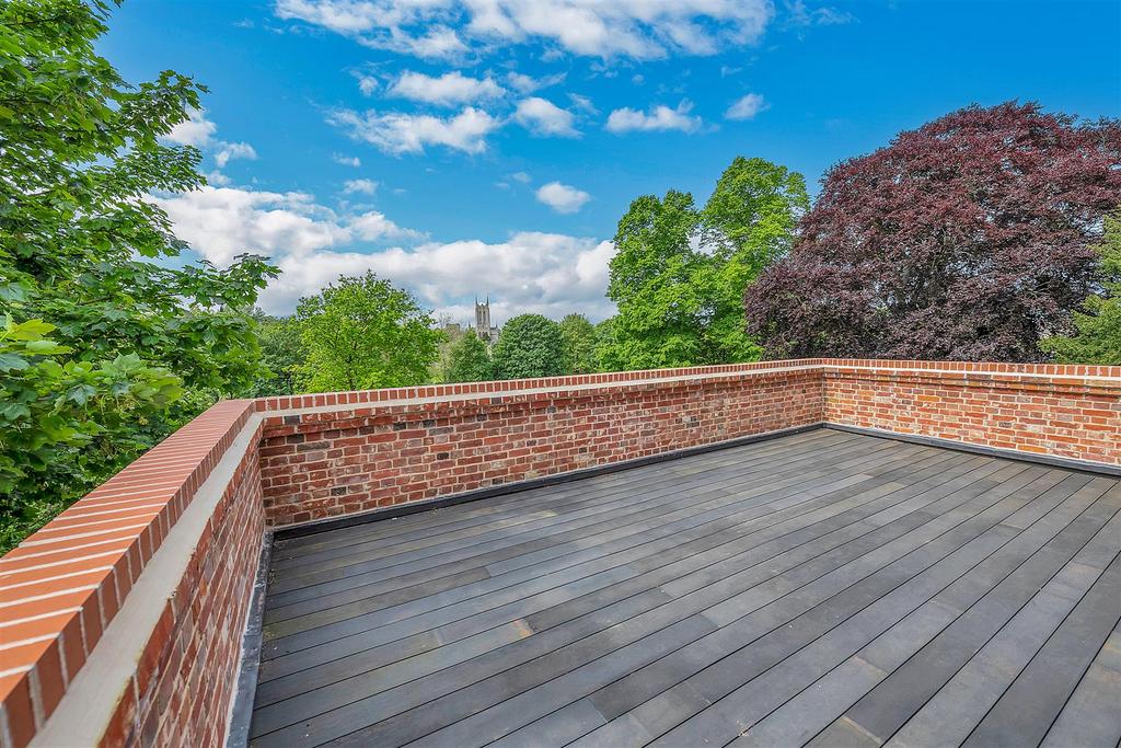 St James Court, The Vinefields, Bury St Edmunds 2 bed flat for sale £