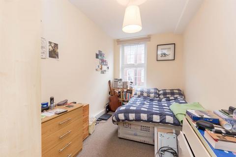 3 bedroom apartment to rent - Wedmore Street, Archway, N19
