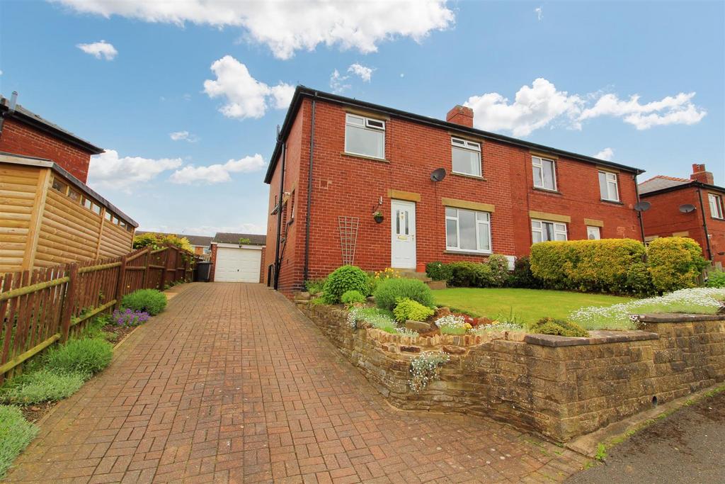 Windmill Crescent, Skelmanthorpe, Huddersfield, HD8 9EL 4 bed semi