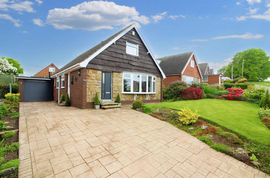 Pilling Lane, Scissett, Huddersfield, HD8 9LP 3 bed detached bungalow