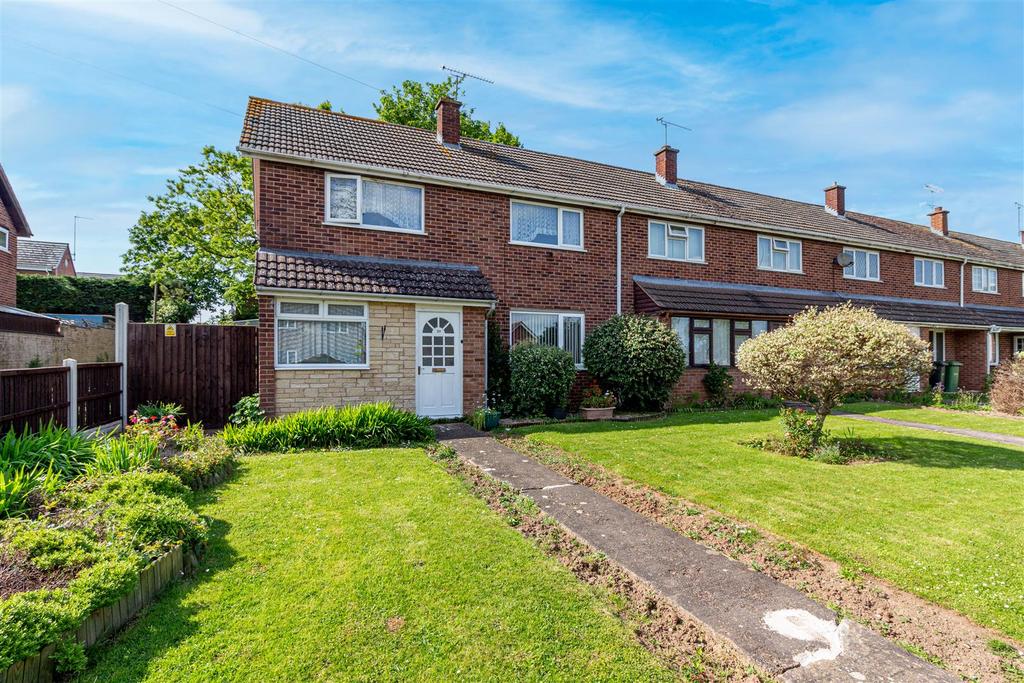 Kentmere Close, Worcester 3 bed end of terrace house for sale £200,000