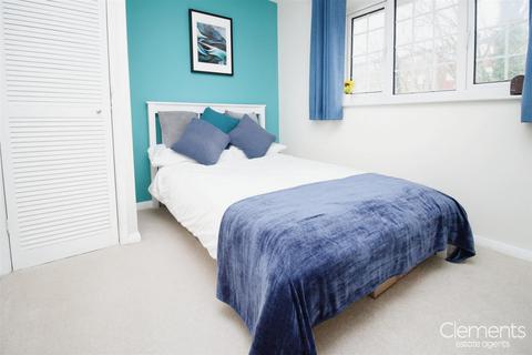 12 Hetchleys, Hemel Hempstead, HP1 3NX