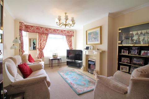 2 Kendal Close, Aylesbury, HP21 7HR