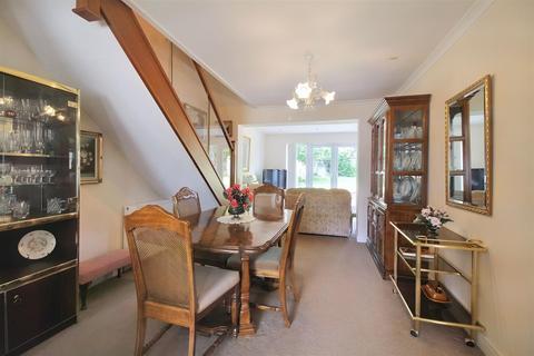 2 Kendal Close, Aylesbury, HP21 7HR