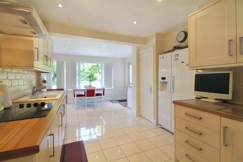 2 Kendal Close, Aylesbury, HP21 7HR