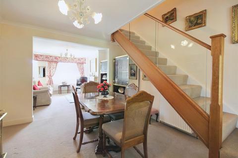 2 Kendal Close, Aylesbury, HP21 7HR