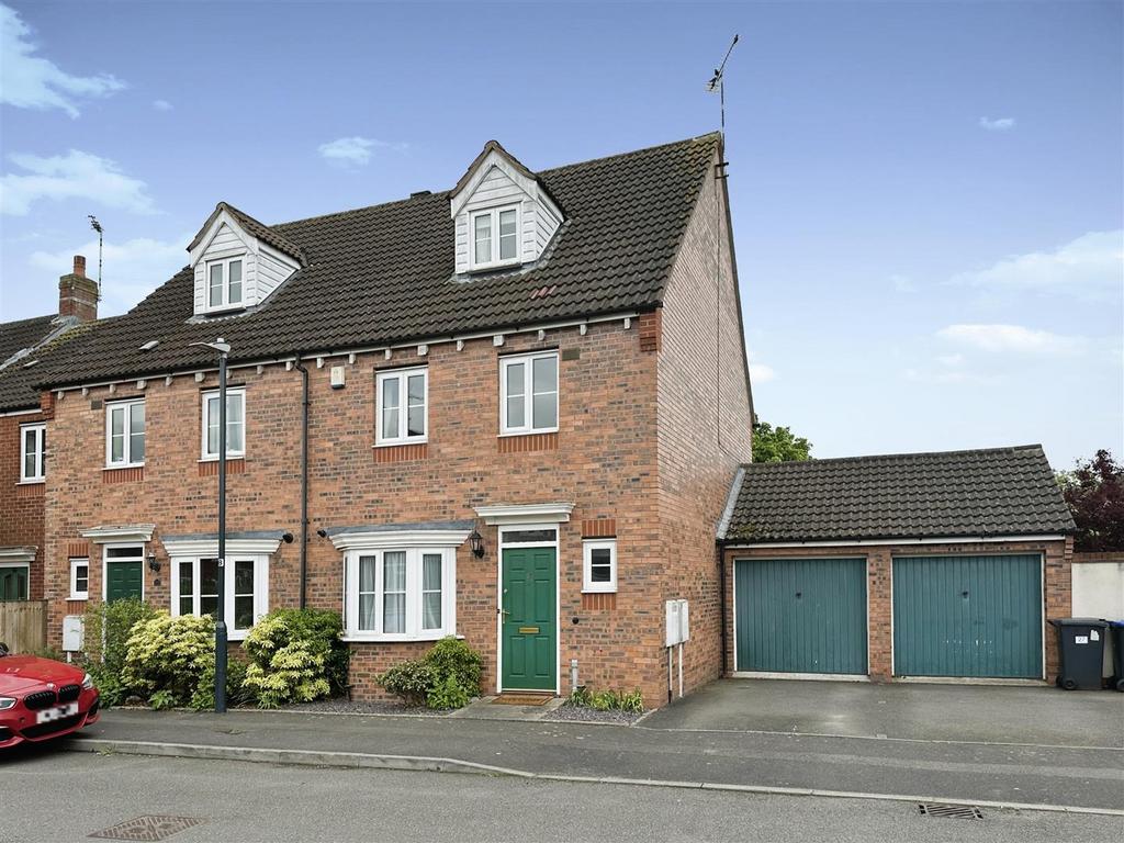 Portia Way, Heathcote, Warwick 4 bed townhouse for sale £375,000