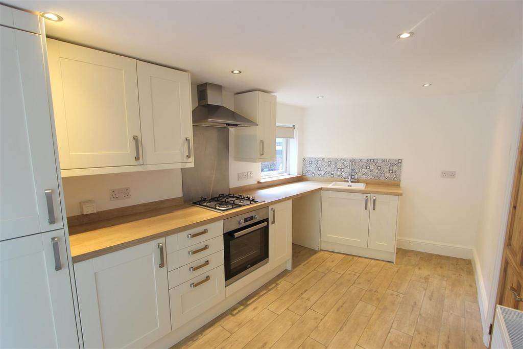 Cockerton Green, Darlington 2 bed terraced house £650 pcm (£150 pw)