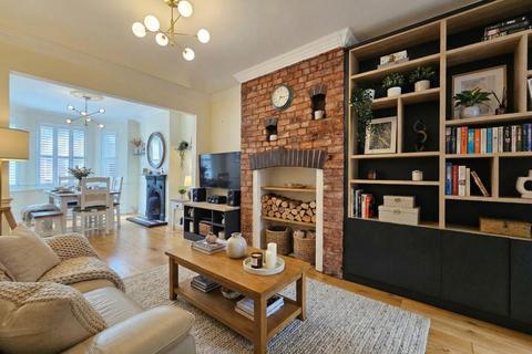 2 bedroom terraced house to rent, Bath Street, Altrincham