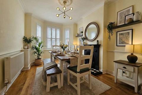 2 bedroom terraced house to rent, Bath Street, Altrincham