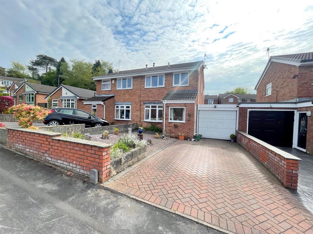 North Street, Leek 3 bed semidetached house for sale £225,000