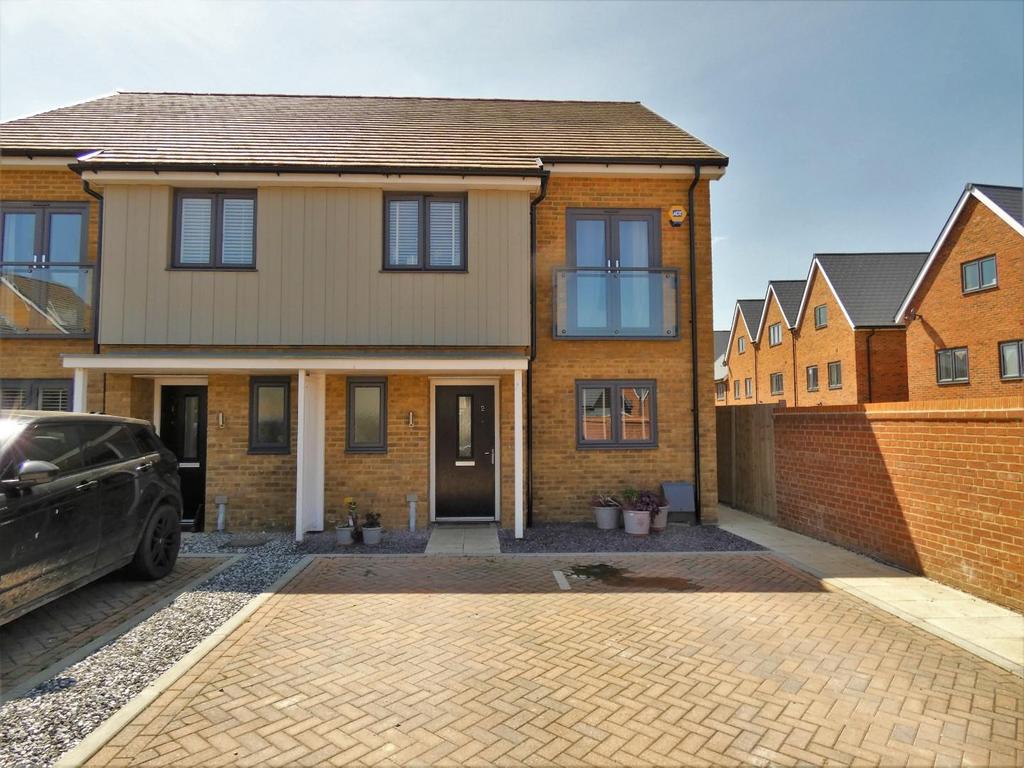 Lille Mews, Northfleet, Gravesend 3 bed semidetached house for sale