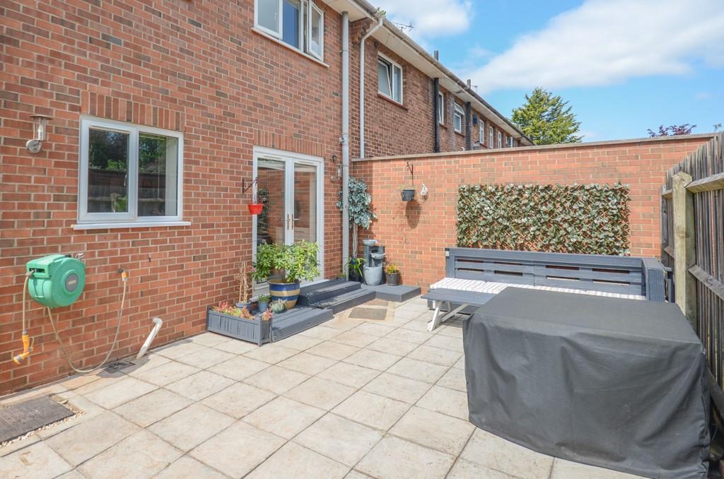 Rear garden pic 3.jpg