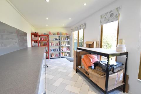 8 Abbots Road, Scunthorpe, DN17 1JF