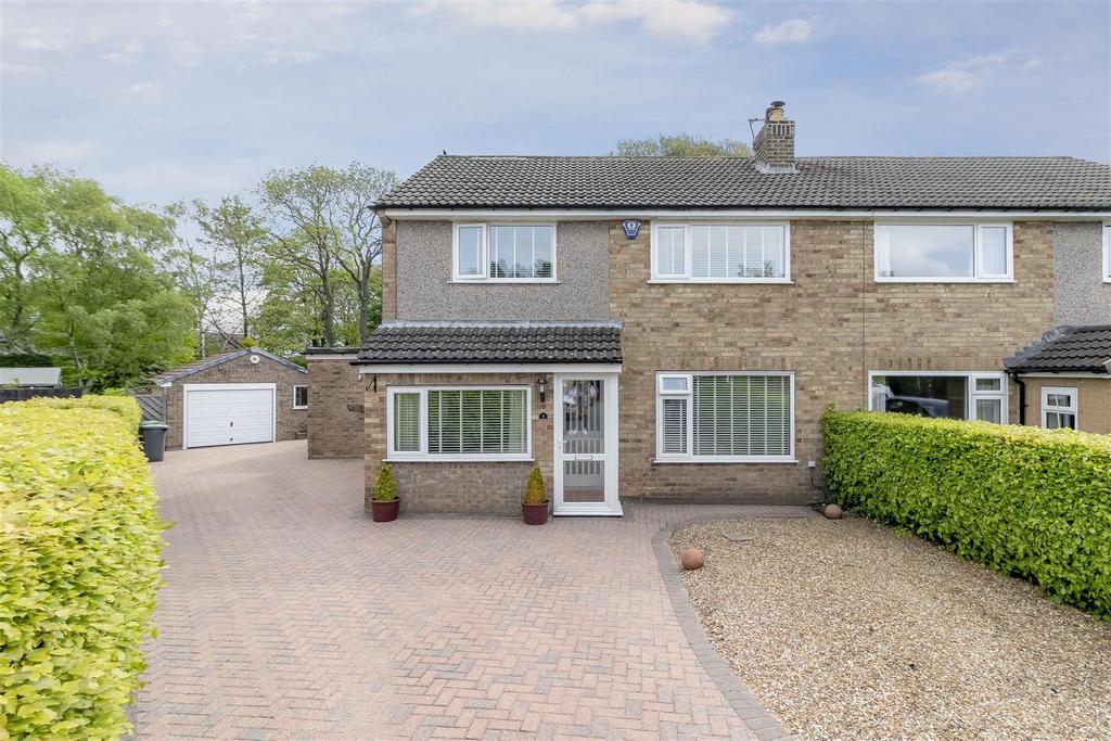 Parklands Crescent, Bramhope, Leeds 4 bed semidetached house £695,000