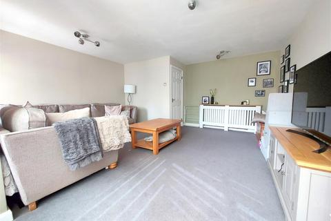 2 Cherry Tree Walk, Stourport-on-severn, DY13 0JT