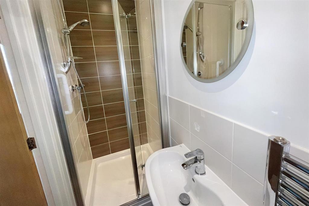 Shower room.jpg