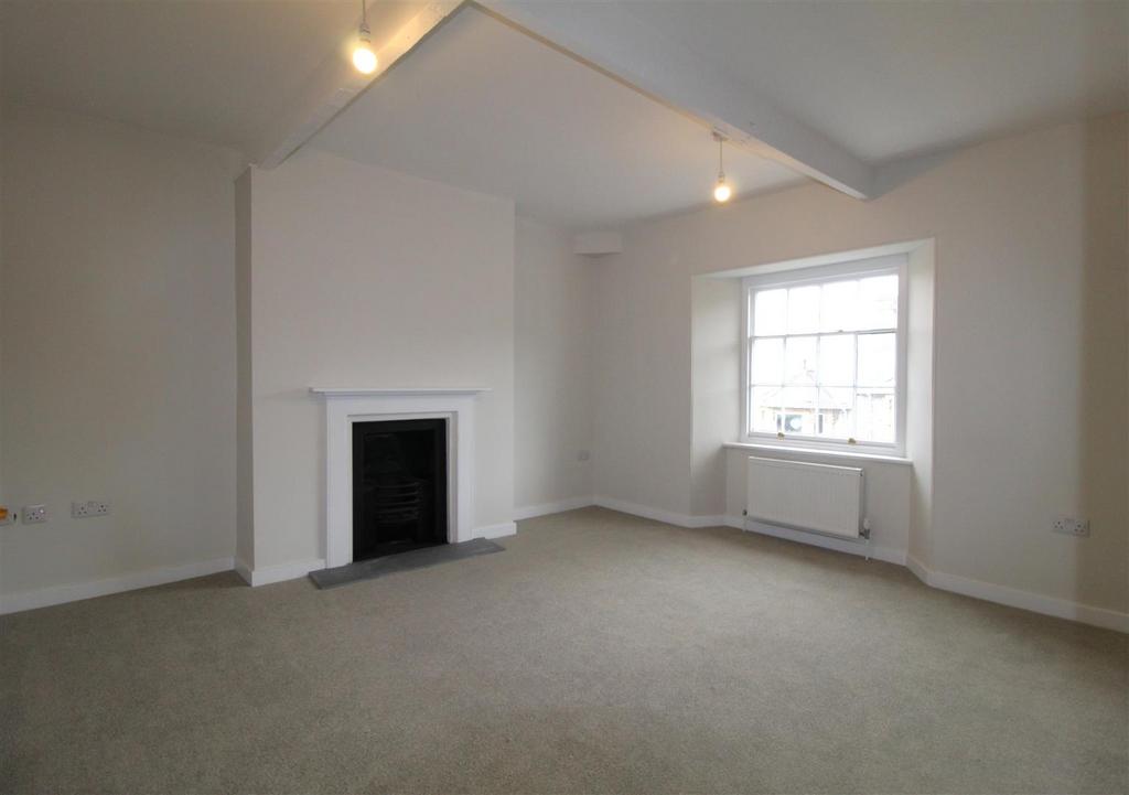 Totnes 1 bed apartment to rent £850 pcm (£196 pw)