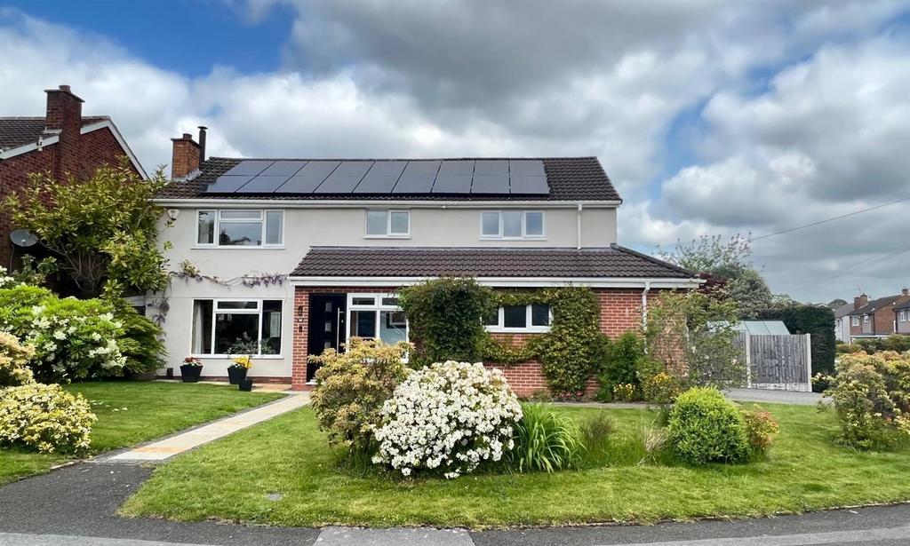 Grosvenor Close, Four Oaks, Sutton Coldfield 5 bed detached house for