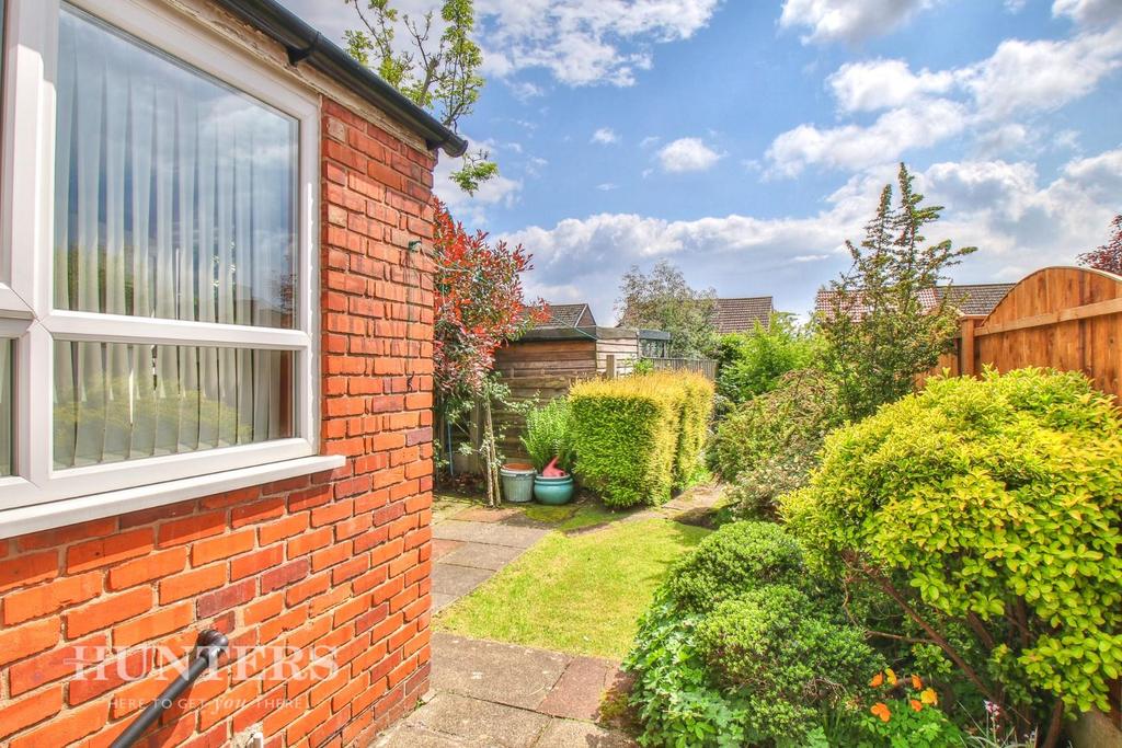 22 Highfield Drive (16).jpg