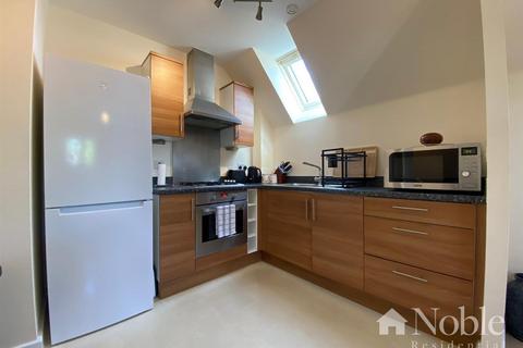 2 bedroom flat for sale - Brooks Court, Ingrebourne Avenue, Romford