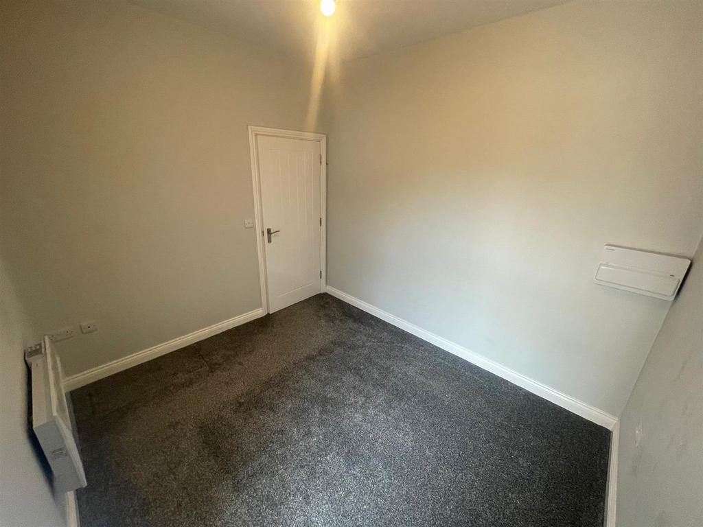 Bedroom 1.jpeg