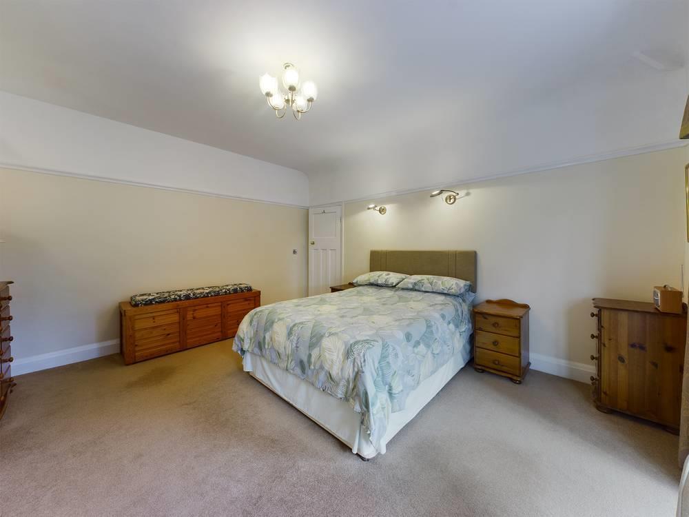 Bedroom: