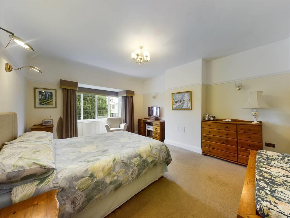 Bedroom: