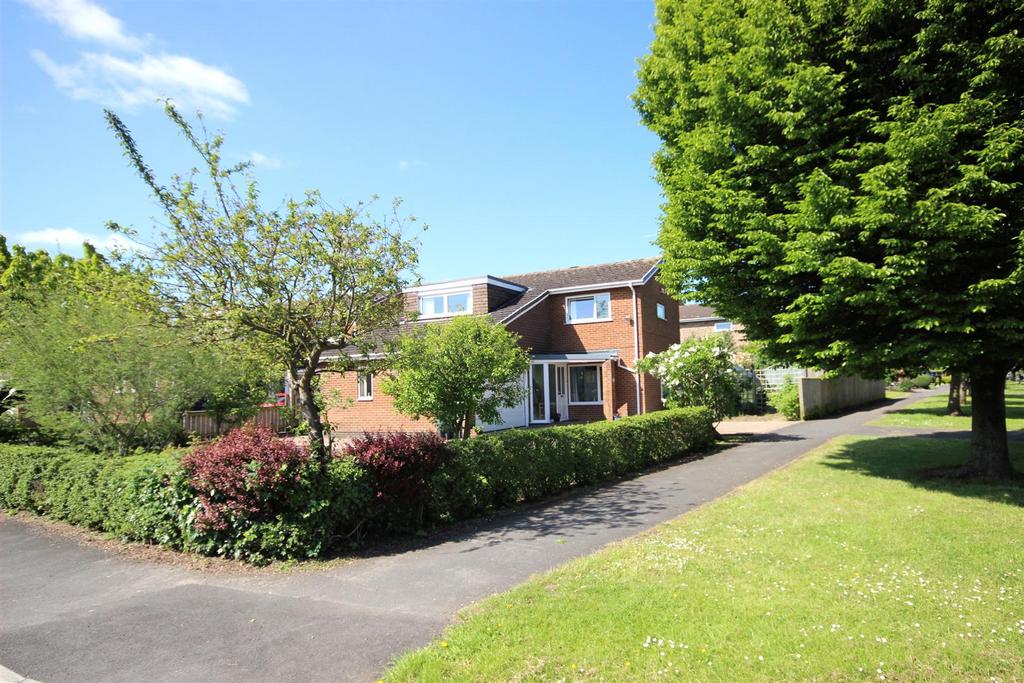 Copandale Road, Beverley 4 bed detached house for sale £435,000