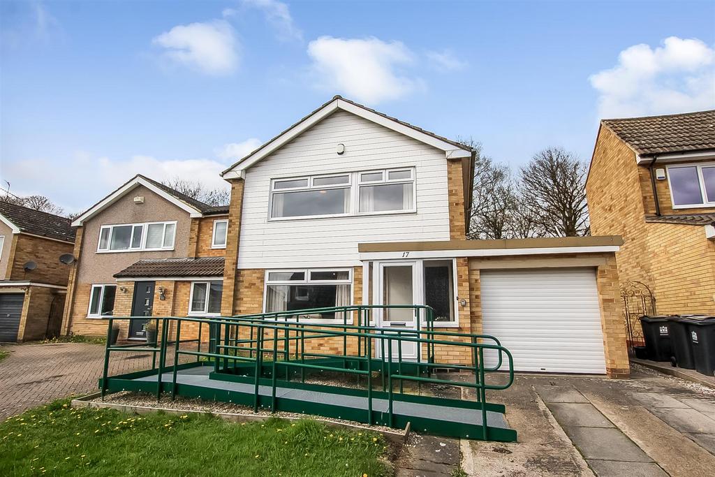 Pinewood Crescent, Heighington Village, Newton Aycliffe 3 bed detached