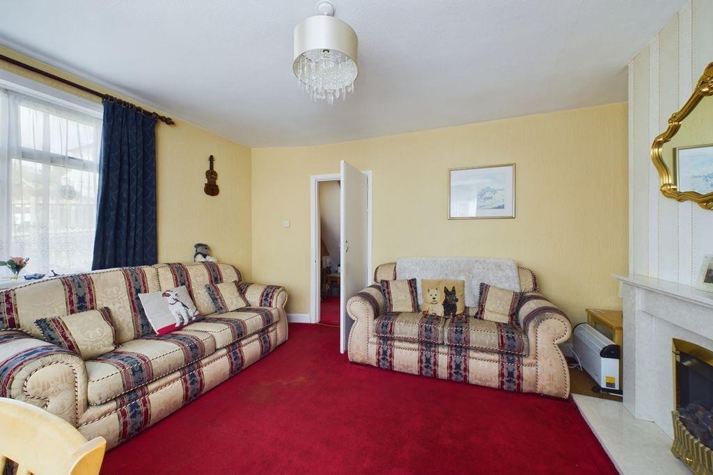 Daffodil Road, Southampton, Hampshire 3 bed semidetached house for